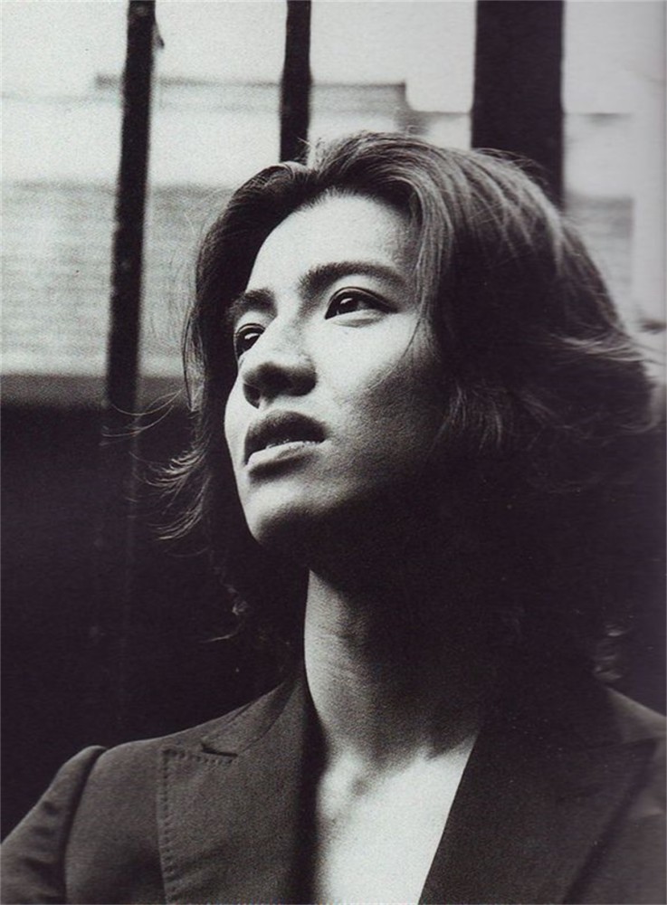 木村拓哉最新写真引来大s表白!偶像男星的巅峰,容颜不