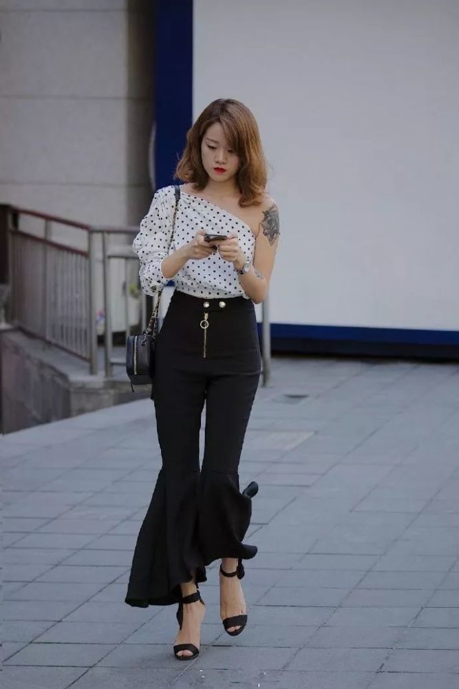 高跟鞋时尚穿搭,让女性显得成熟又性感