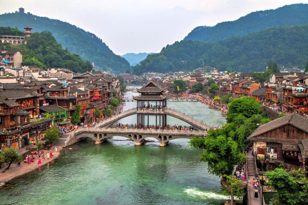 湘西自治州有多少人口_湘西自治州有多少个市