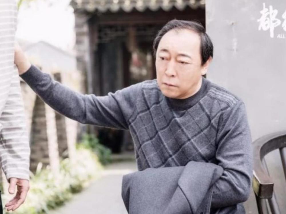 倪大红年轻时一定很帅,网友把他眼袋p掉了,直接撞脸吴彦祖!