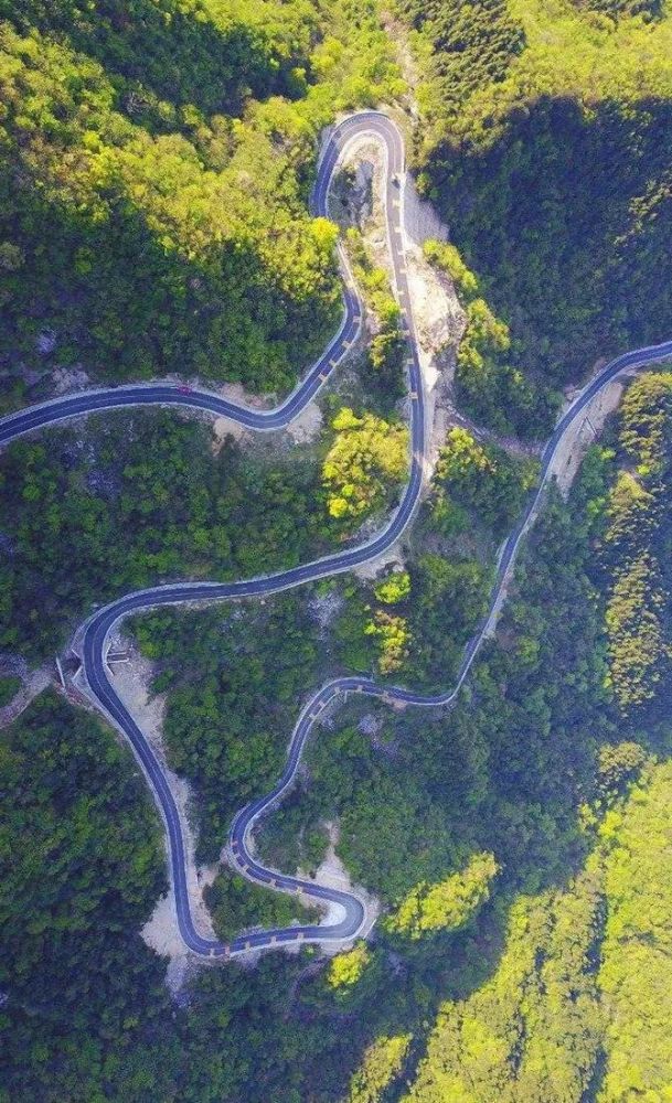 自驾皖浙天路 醉美省道黄山s218 赏家朋梅干岭梯田花海 太平湖游船登