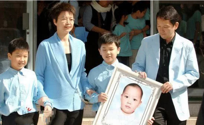 tvb绿叶廖启智太悲惨,小儿子5岁去世,大儿子却要改造身体!