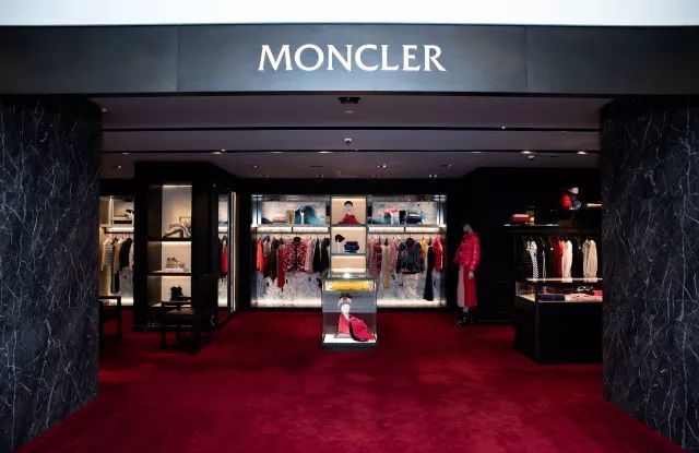 Moncler gucci 2025