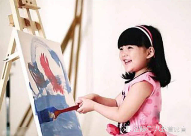 王诗龄最近火了,9岁画的一幅画卖12万!网友:佩服买家的智商