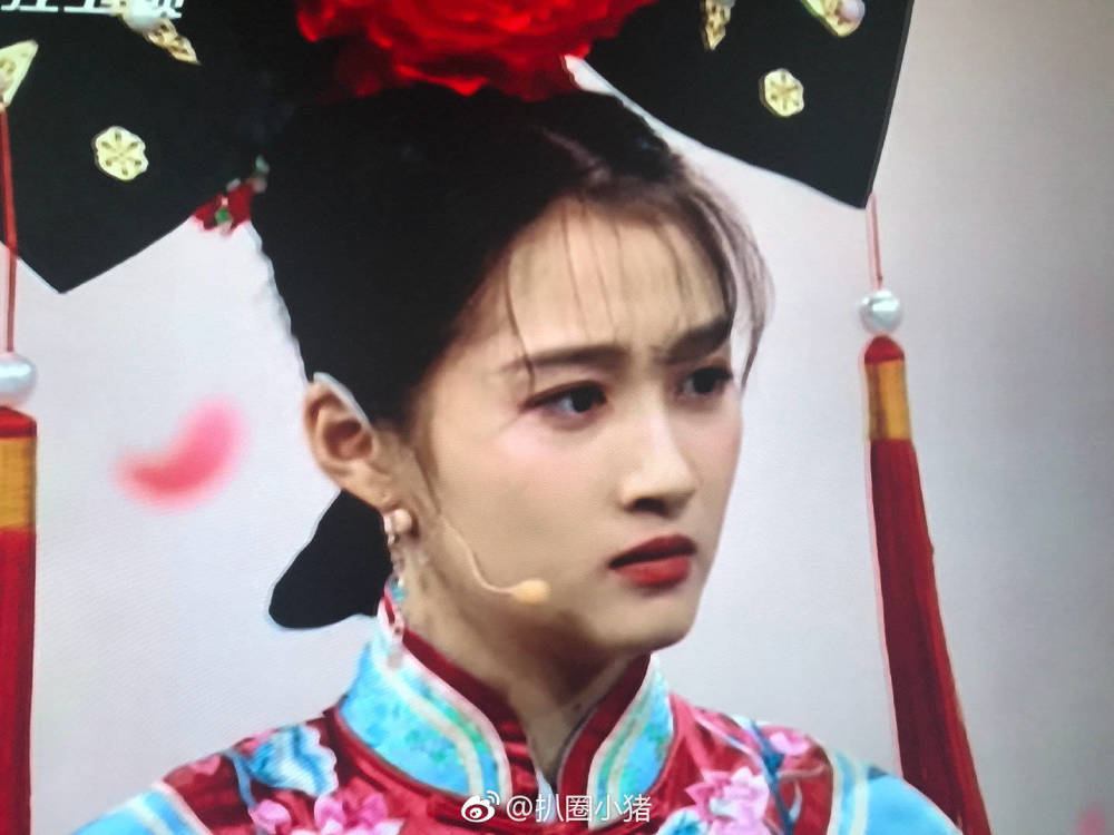 关晓彤清宫装,惊艳了时光,我要为她打call