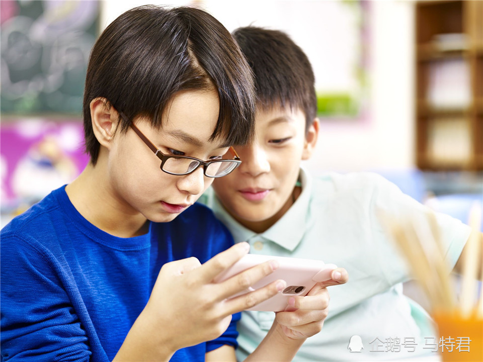 经常"玩游戏"的男生,身上一般有这3大变化,难怪没啥异性缘!