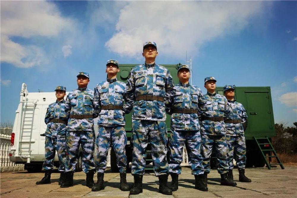 被帅气的海军气象兵圈粉了!