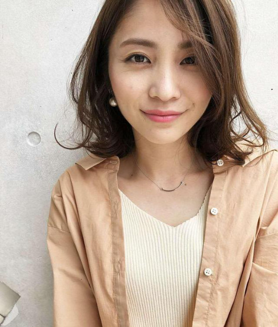 四五十岁的女人减龄从"头"开始,选这4款发型,儿媳妇都