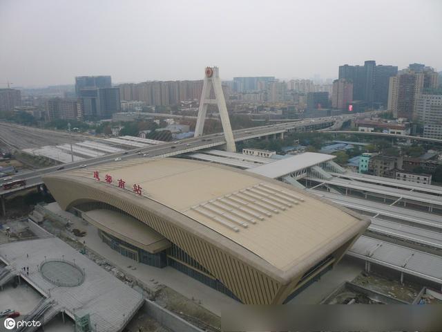 成都南站:从成昆铁路小站,变身现代化高铁站