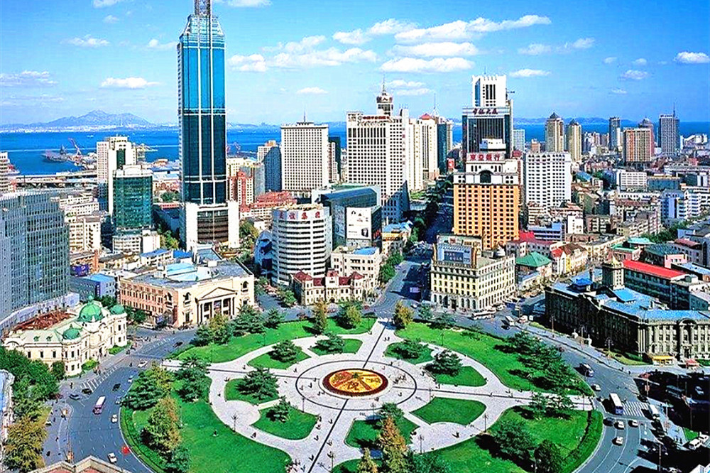 大连gdp多少钱_大连星海广场图片