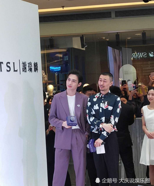 重庆偶遇张彬彬,皮肤好到爆,网友:原来你是这样的张彬彬