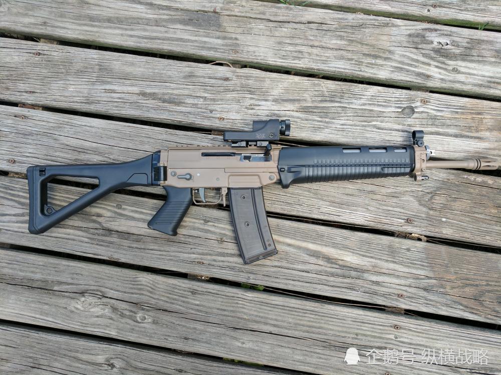 瑞士SG 550、西班牙CETME步枪,外形相似