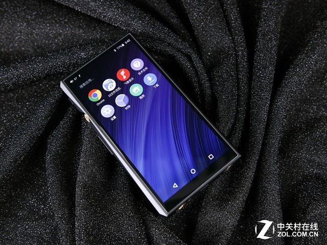 m11的主控使用的是三星六核主控芯片exynos 7872,同时还配备了3g运