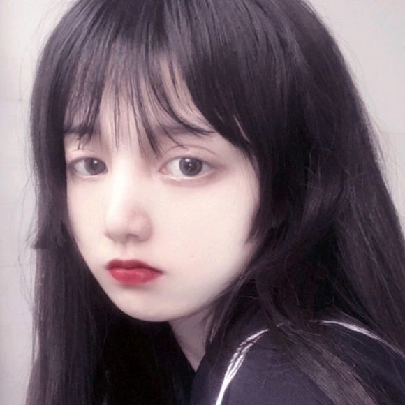 乖巧可人·甜心·女生头像:"我想了很久,我是来遇见你