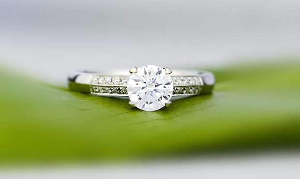 结婚戒指多少钱?不同材质的婚戒价格有差异,你