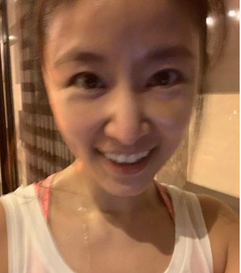 林心如晒跑步照片,满头大汗笑容却依旧甜美!