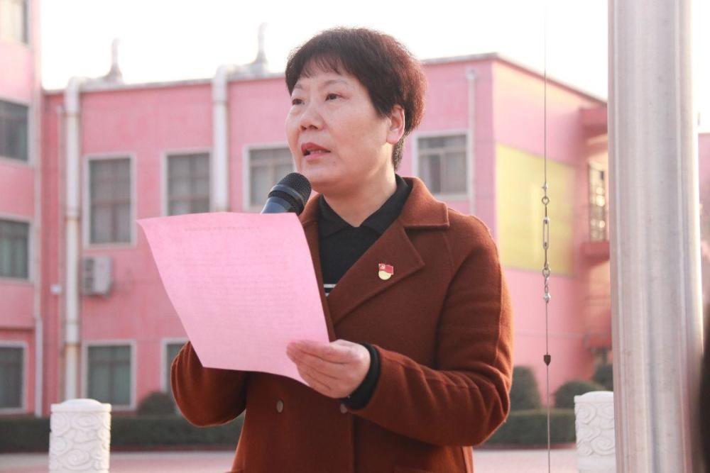巩义二中最美女教师