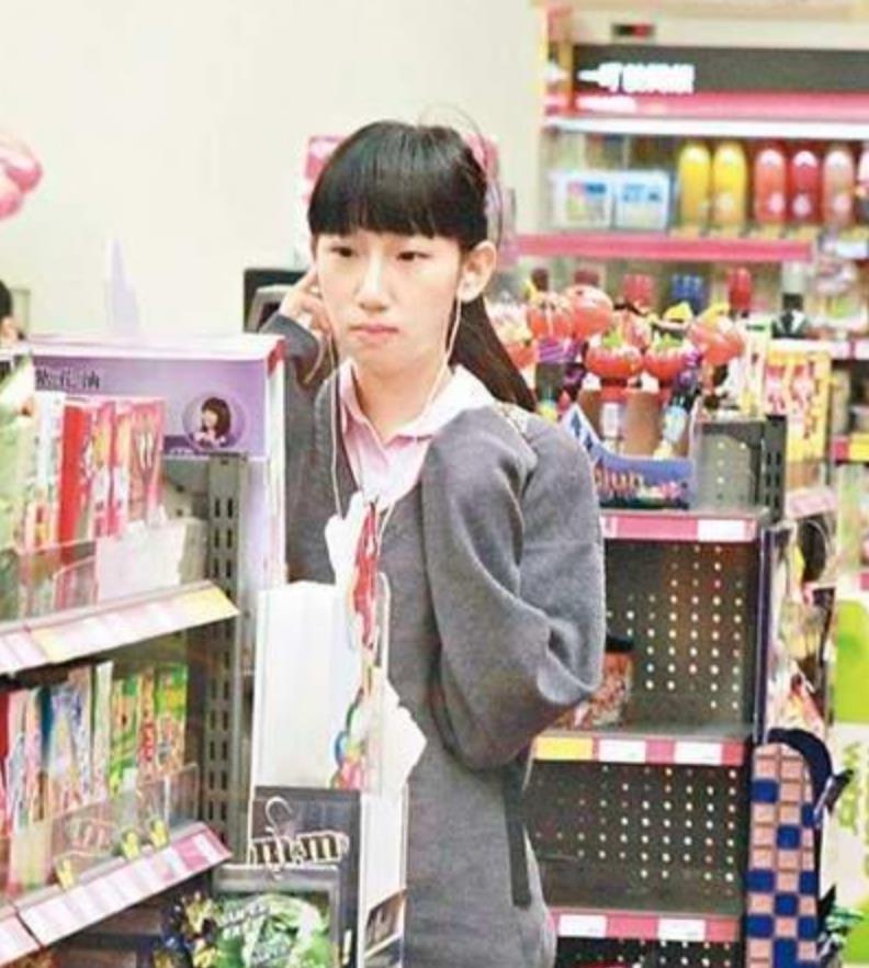 未成年的她与陈冠希吻照震惊娱乐圈 现在的模样变化真大 看点快报