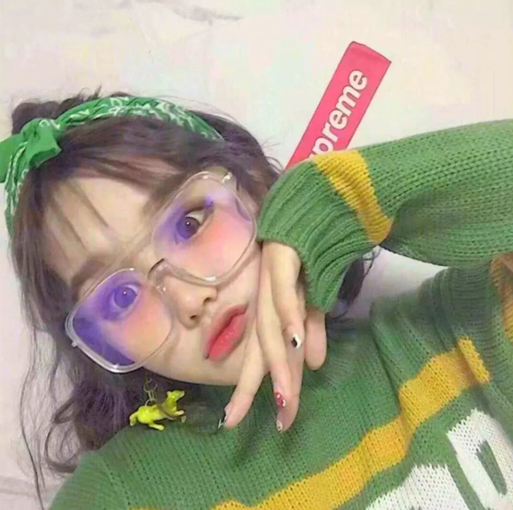 最近火了高级原谅色头像:心甘情愿四个字真是