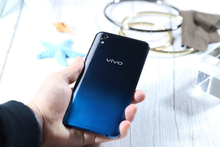 vivo y91上手体验:潮流外观 畅快性能,不愧千元新宠