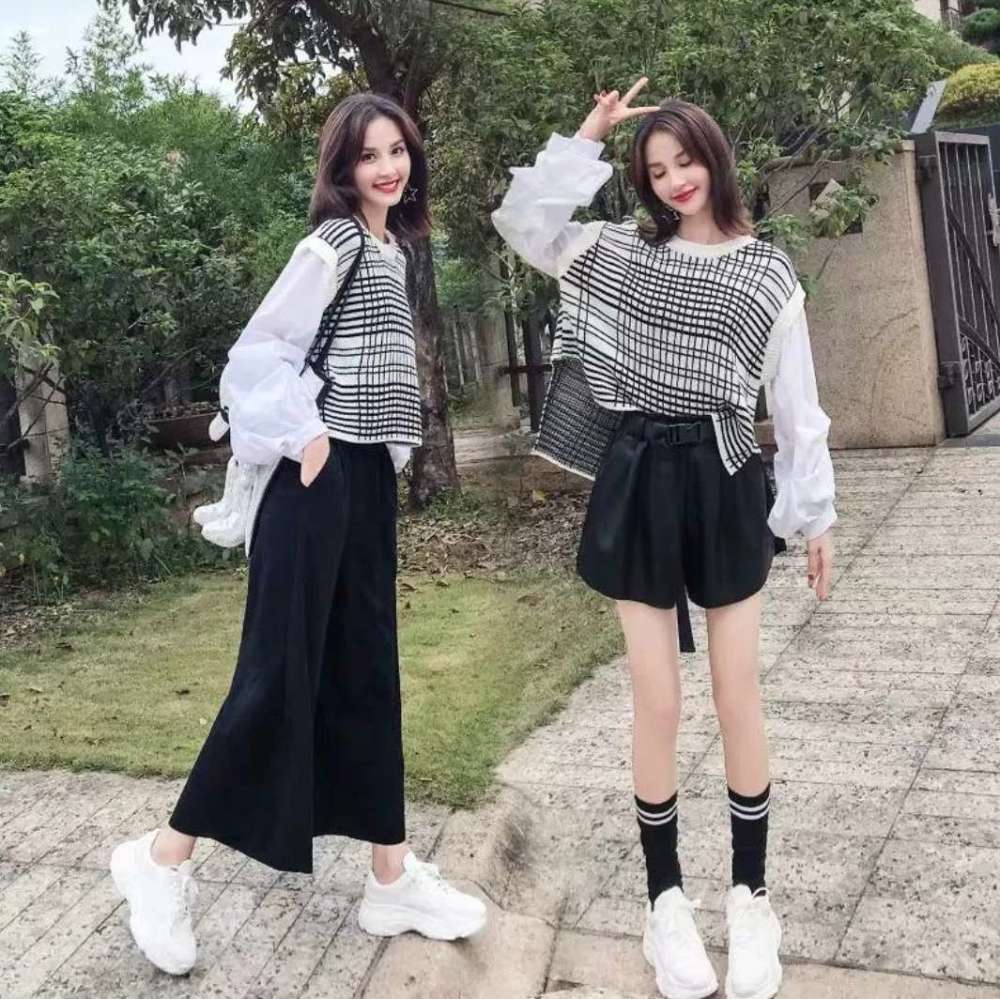 00后都爱的"不像闺蜜"的闺蜜装,紧跟时代步伐,网友:浪