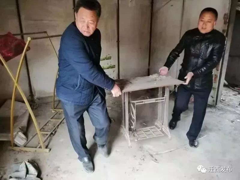 金厂峪镇刘存寨村副主任刘义起带病坚持,身先士卒