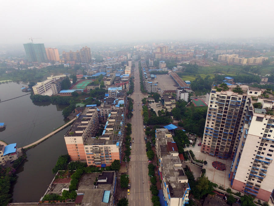 四川泸州泸县最大的镇,拥有延福寺景区,特产手工空心挂面