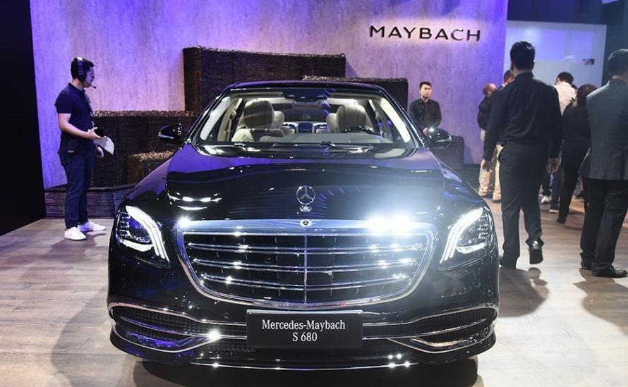 2020迈巴赫s680,2020款迈巴赫s680 大气黑色奔驰迈巴赫s680,时尚的汽车,外形设计漂亮,添加了很多现代