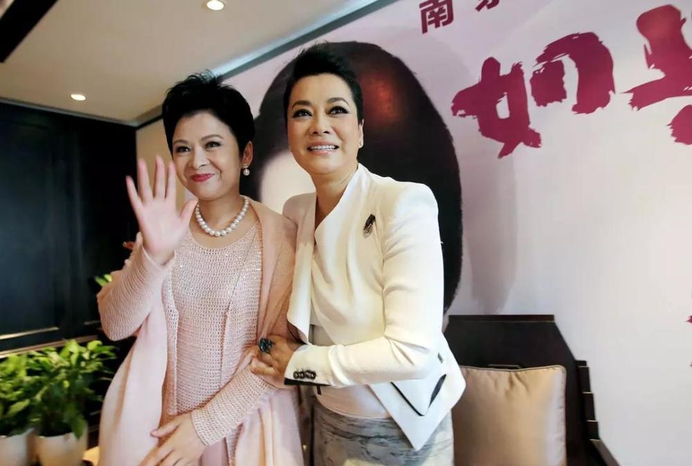 毛阿敏和董文华.