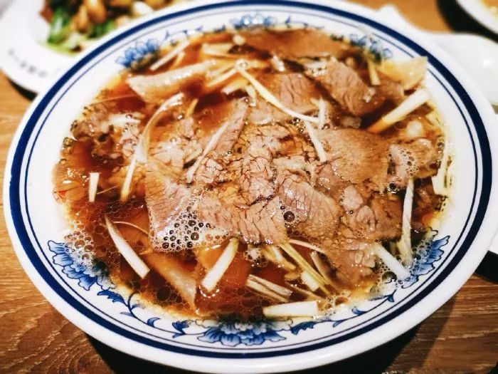 郭德纲最爱的河北美食,保定特产牛肉罩饼!
