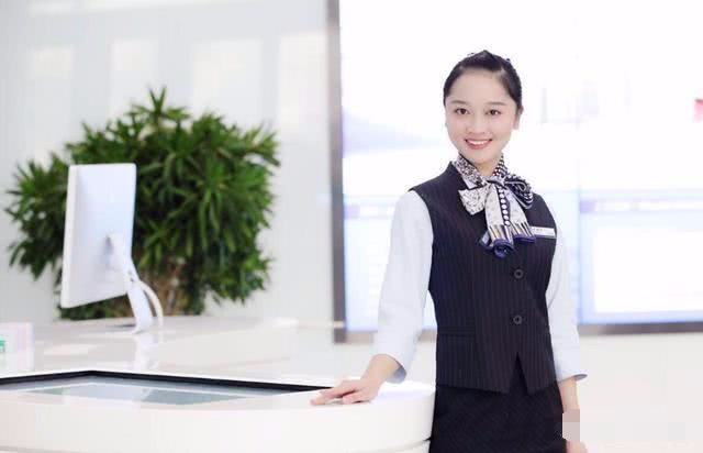 存款期限三年和一年哪个更好?为什么银行工作