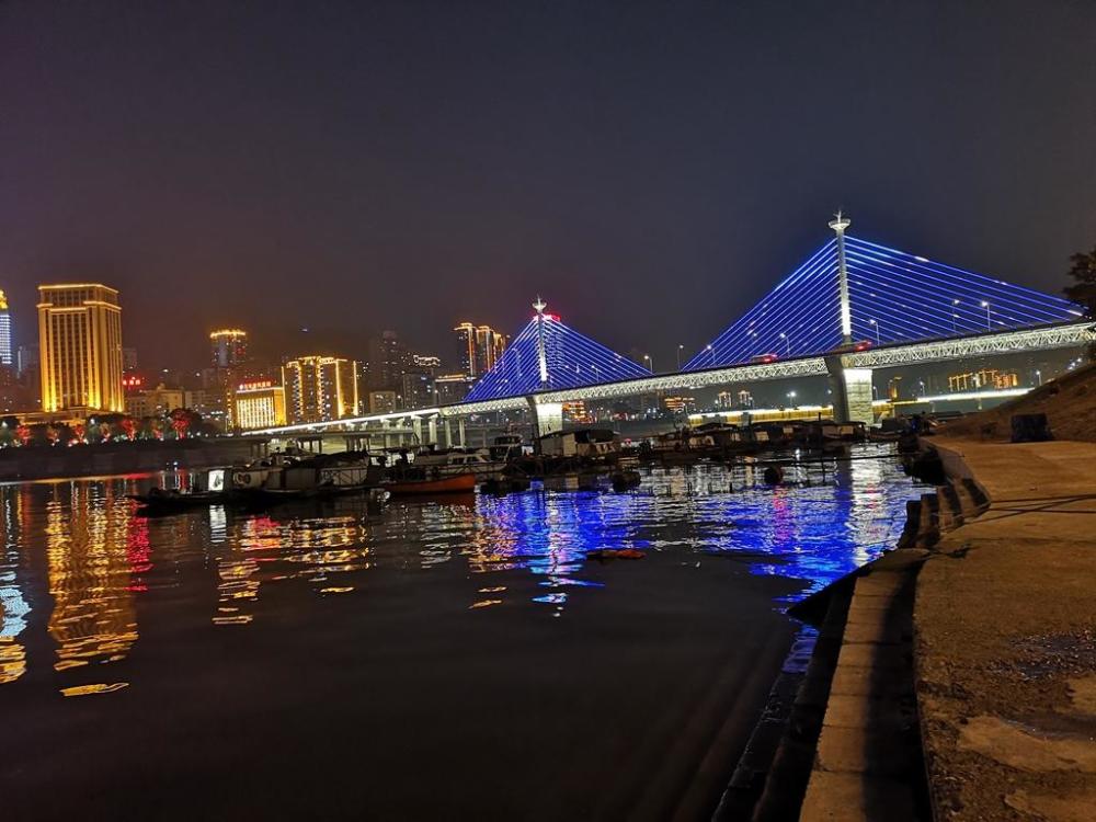 万州江水消退,南门口附近拍摄的万州夜景,你会喜欢吗?