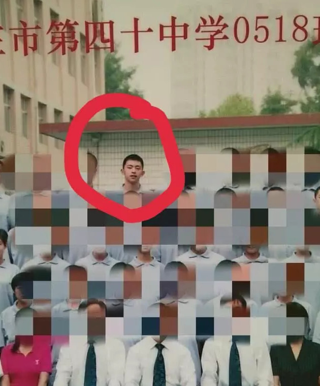 邓伦中学时寸头发型曝光,简直a爆了!吴亦凡,蔡徐坤都得靠边站