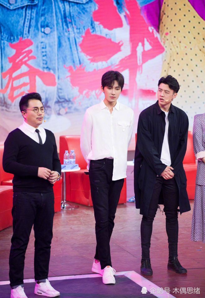 郑爽新剧《青春斗》收视率单集破1,首次回应赵