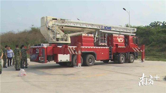 消防 新利器 桥头新购置45米登高平台消防车 提升救援实力 看点快报