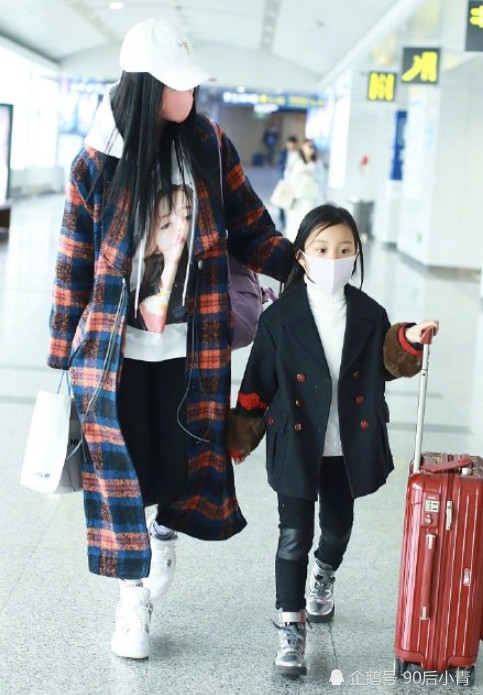 贾乃亮李小璐微博互相取关,两人真得离婚了?