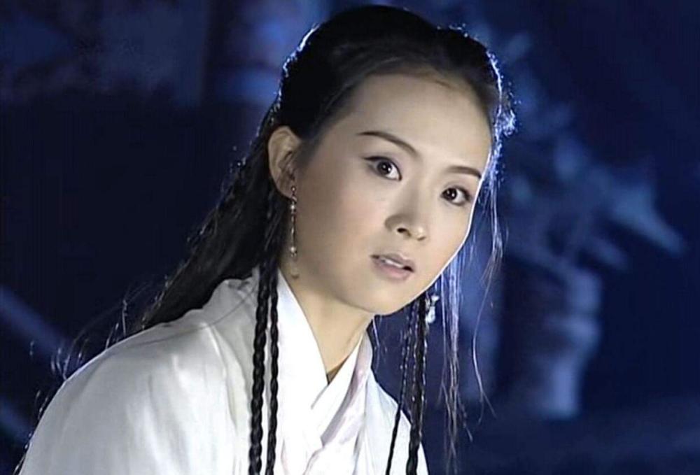 王艳饰演的古装美人,白飞飞只能排第2,第一却是她