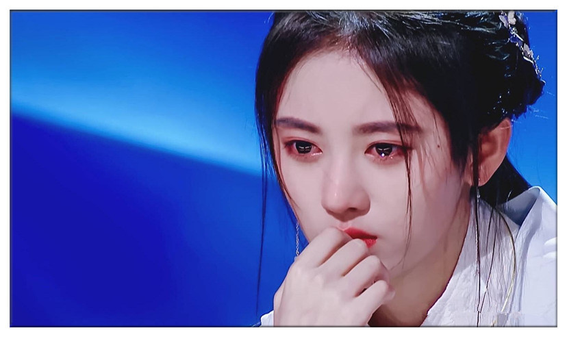 鞠婧祎:我穿汉服,周洁琼:我也穿汉服,杨超越:大家闪开