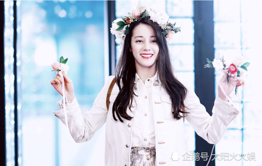 鞠婧祎3年前唱给迪丽热巴的歌,其中英文部分,男生做梦