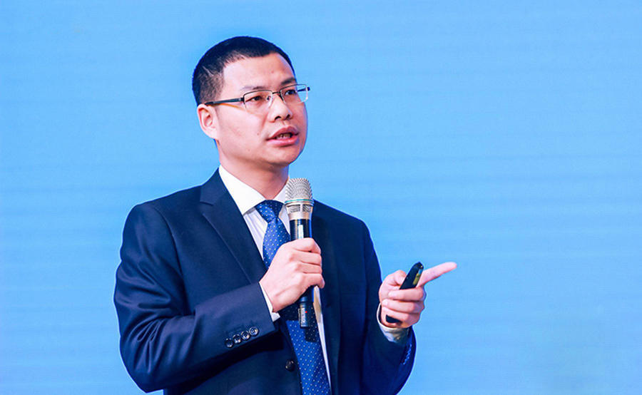 2019民企品牌颁奖盛典,华夏泰和王海波荣获年度商界人物大奖