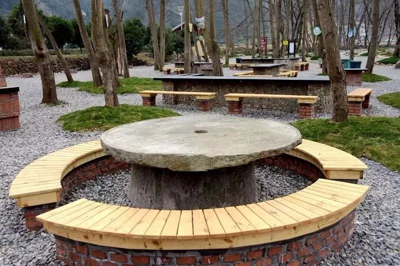 鹿苑寺烧烤基地