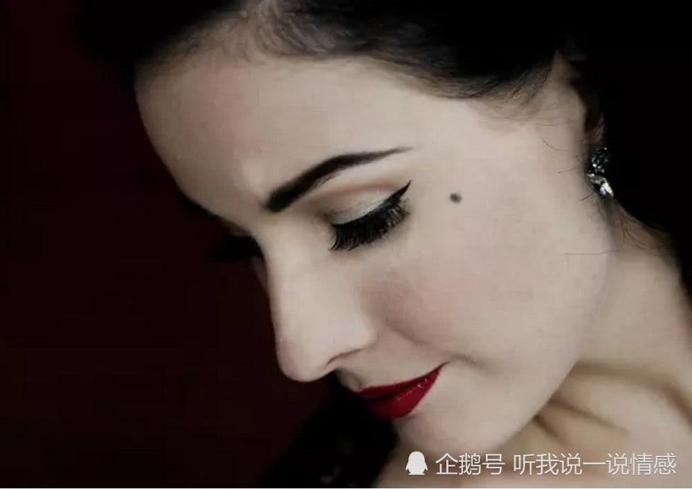女生这4个地方长"恶痣",注定命犯桃花劫,难怪异性缘都