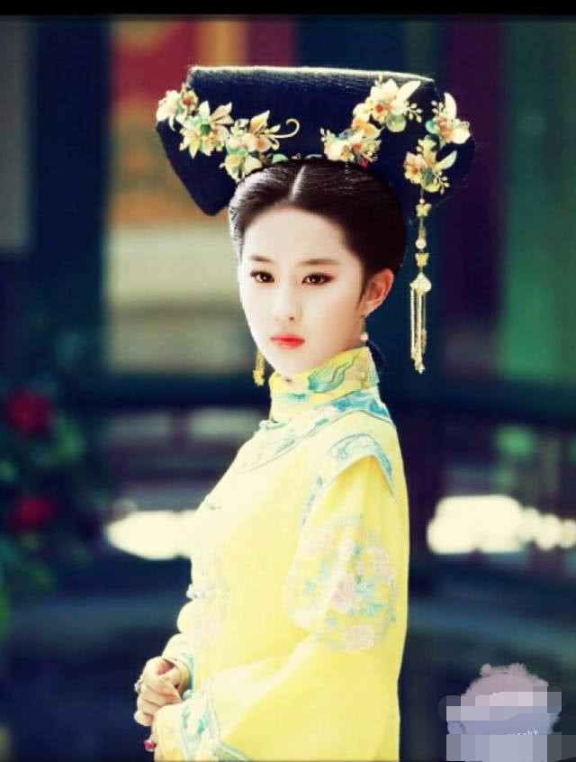 女星清宫扮相,杨幂刘诗诗赵丽颖虽美,却不及没演过清宫戏的她