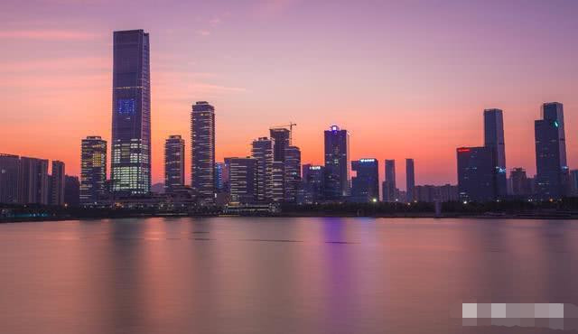 深圳与南京gdp谁好_2020句容的gdp是多少 句容世茂花园图