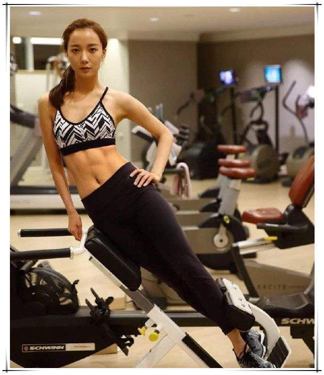 女星健身照,袁姗姗魔鬼身材,热巴挑战高难度,赵丽颖太