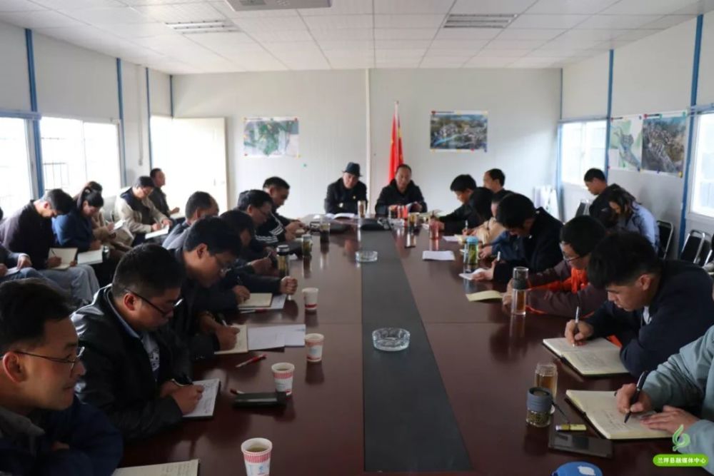 县委副书记,县易地扶贫搬迁工作推进协调领导小组常务副组长和陆山