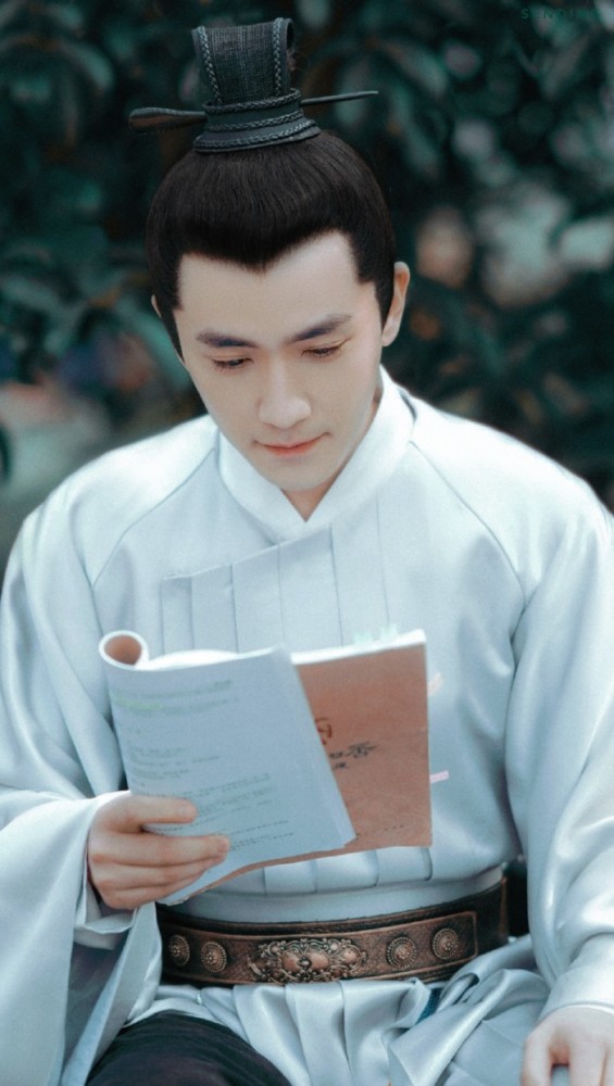 最美古装男子扮相,霍建华仙气十足,他一出场就惊艳