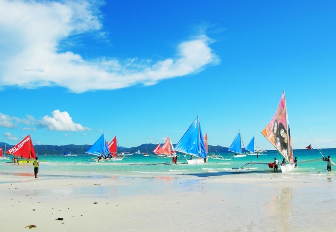 菲律宾拟对中国公民实行免签入境:以争取更多