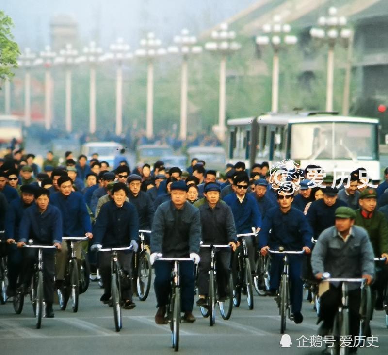 七十年代末天安门长安街组成的北京中轴线 已经开始修