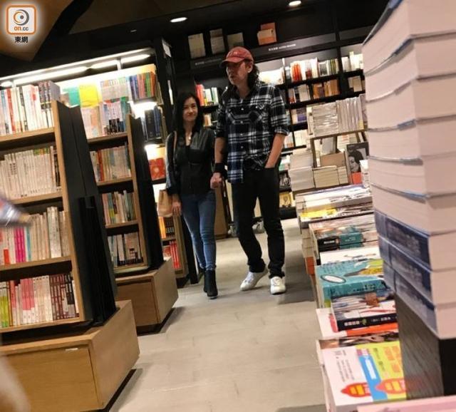 宠妻狂魔！没想到他是这样的黄秋生(组图)